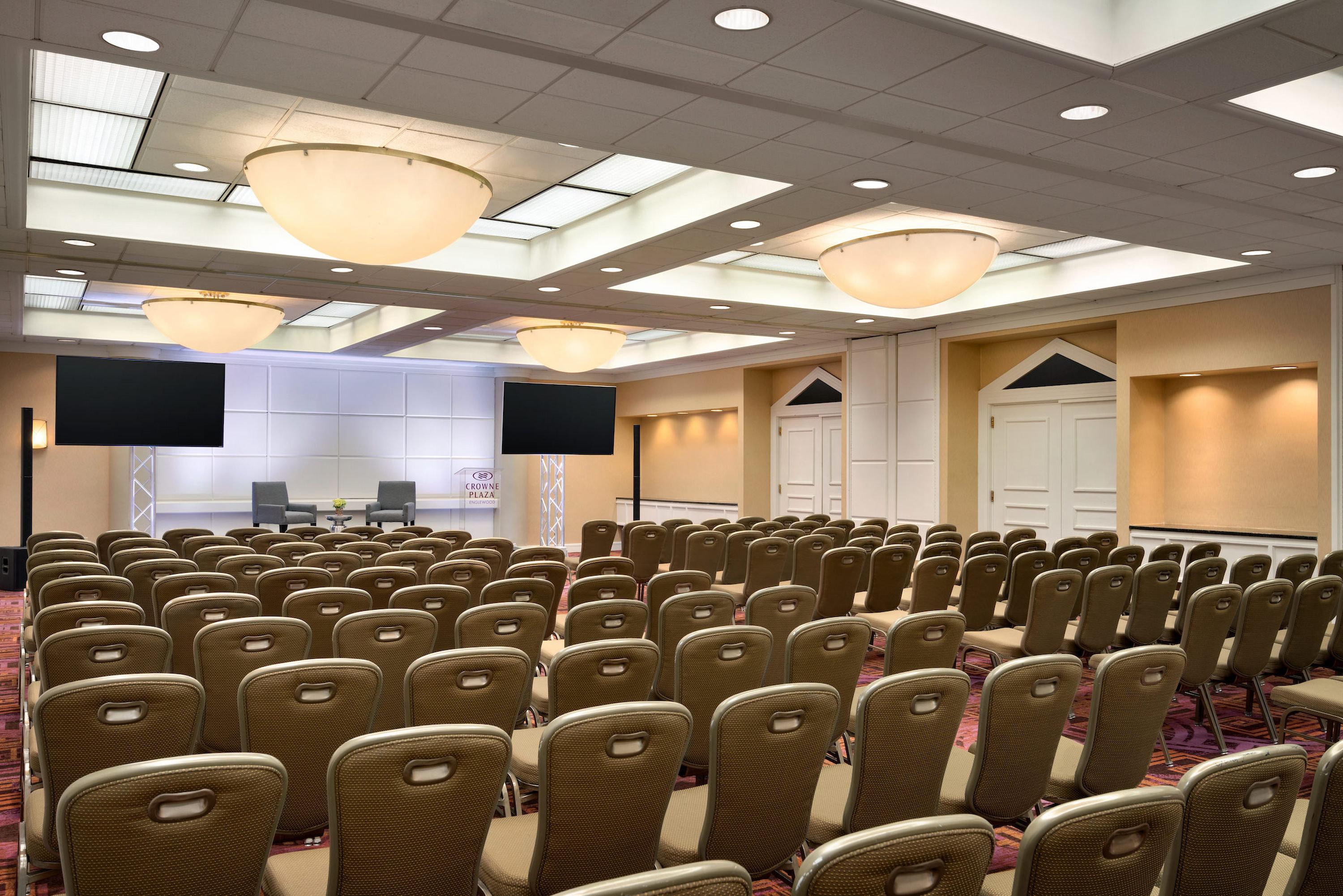 Crowne Plaza Englewood By Ihg Hotel Ngoại thất bức ảnh